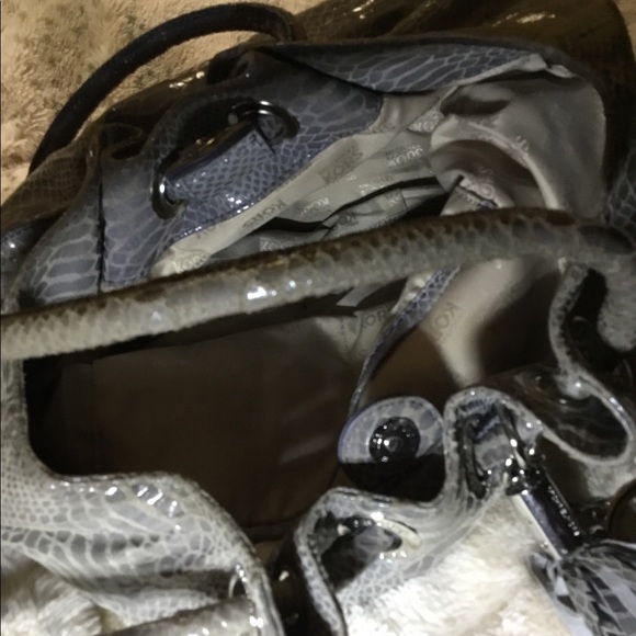 Faux snakeskin leather bag - Picture 3 of 5